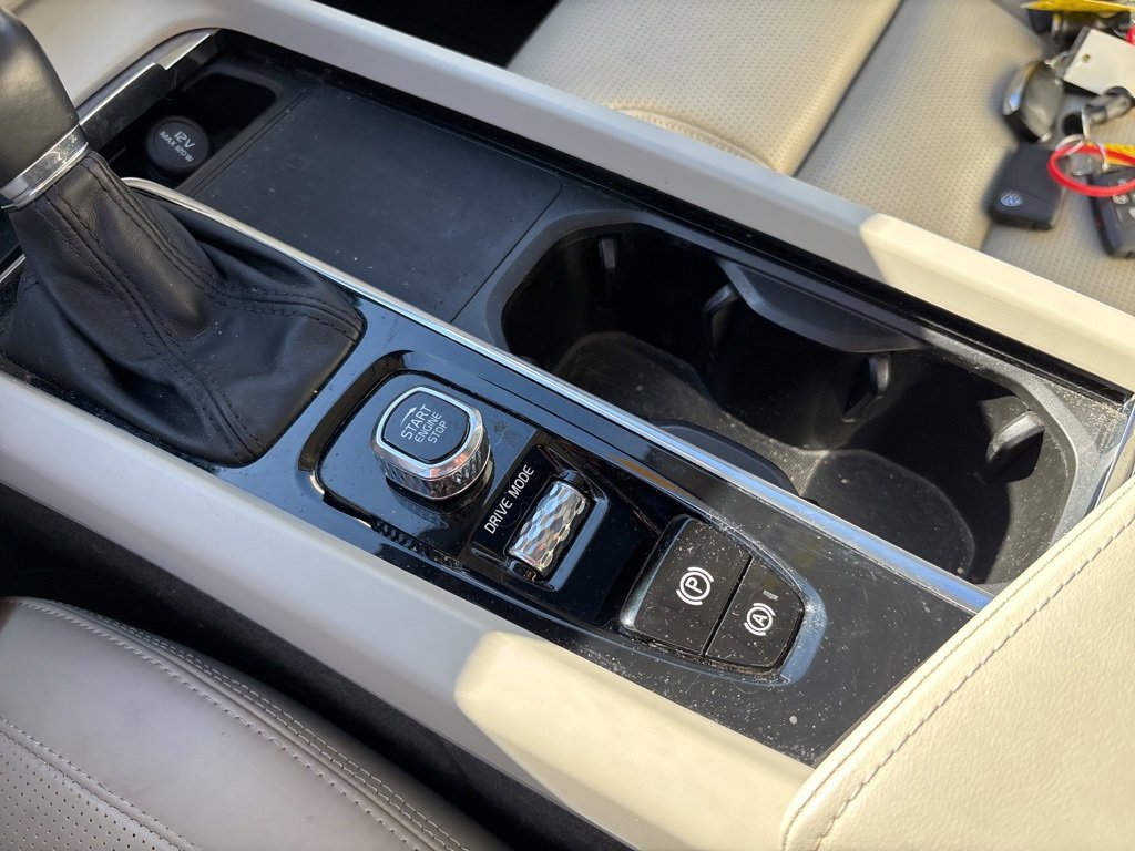 Used 2021 Volvo XC60 T5 Inscription w/ Advanced Package image 19