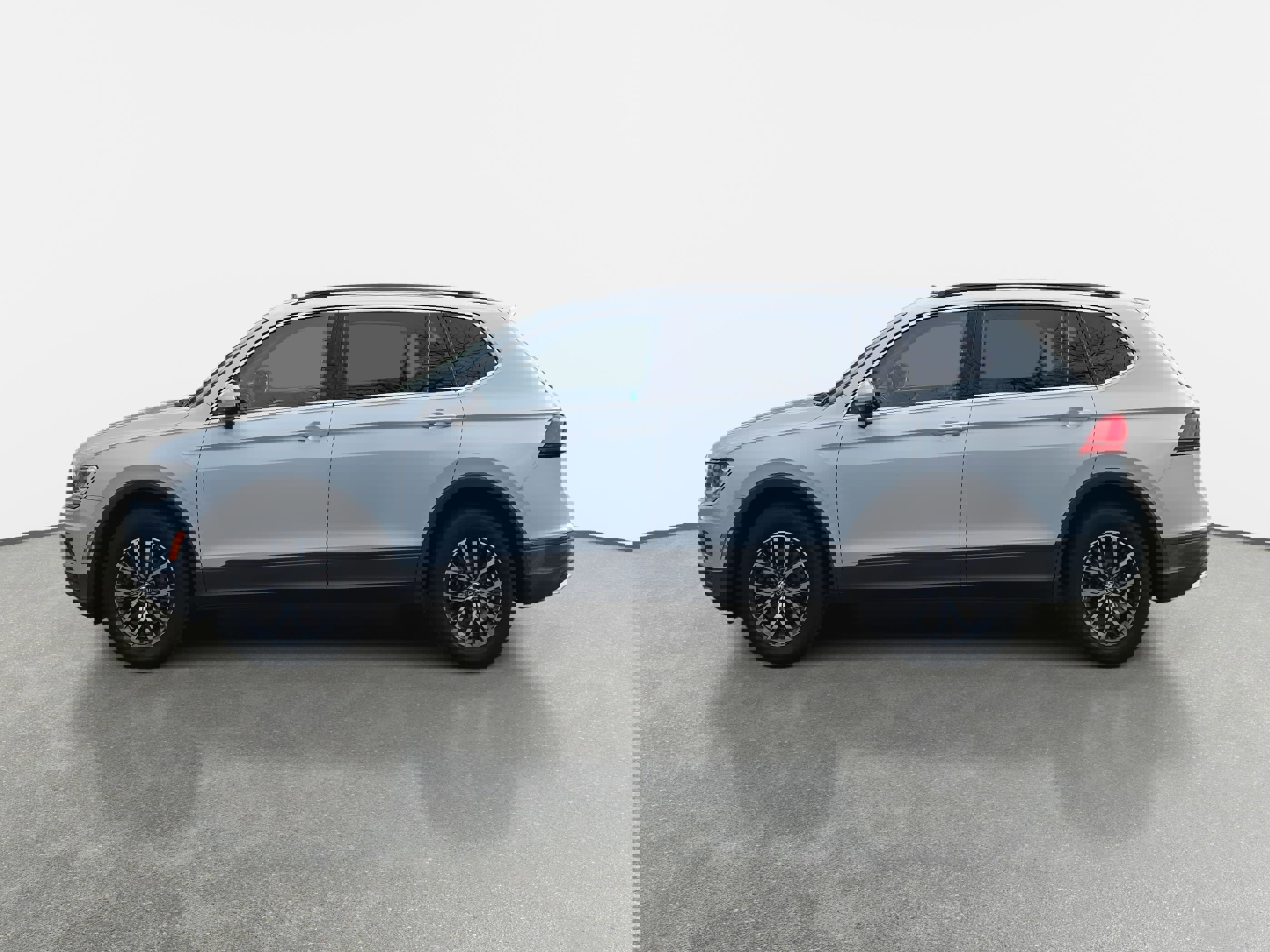 Used 2019 Volkswagen Tiguan SE w/ Panoramic Sunroof Package image 6