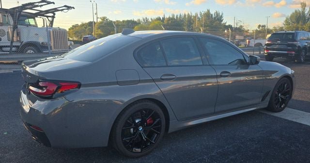 Used 2021 BMW 540i w/ M Sport Package RWD image 2