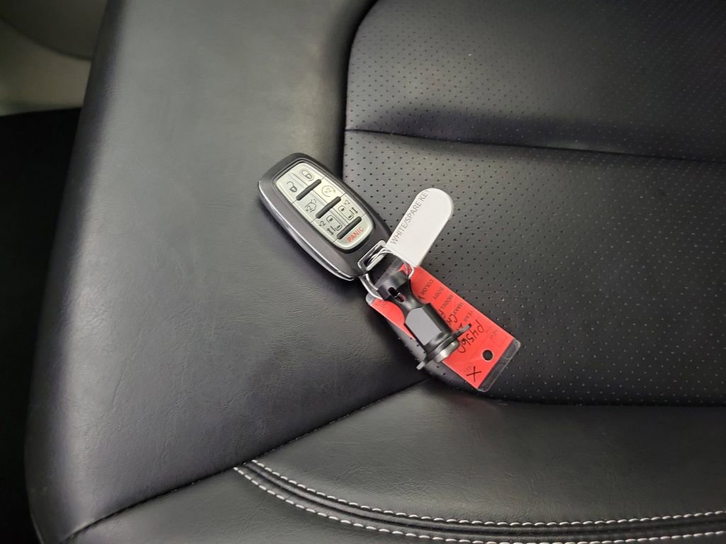 Used 2024 Chrysler Pacifica Select image 27
