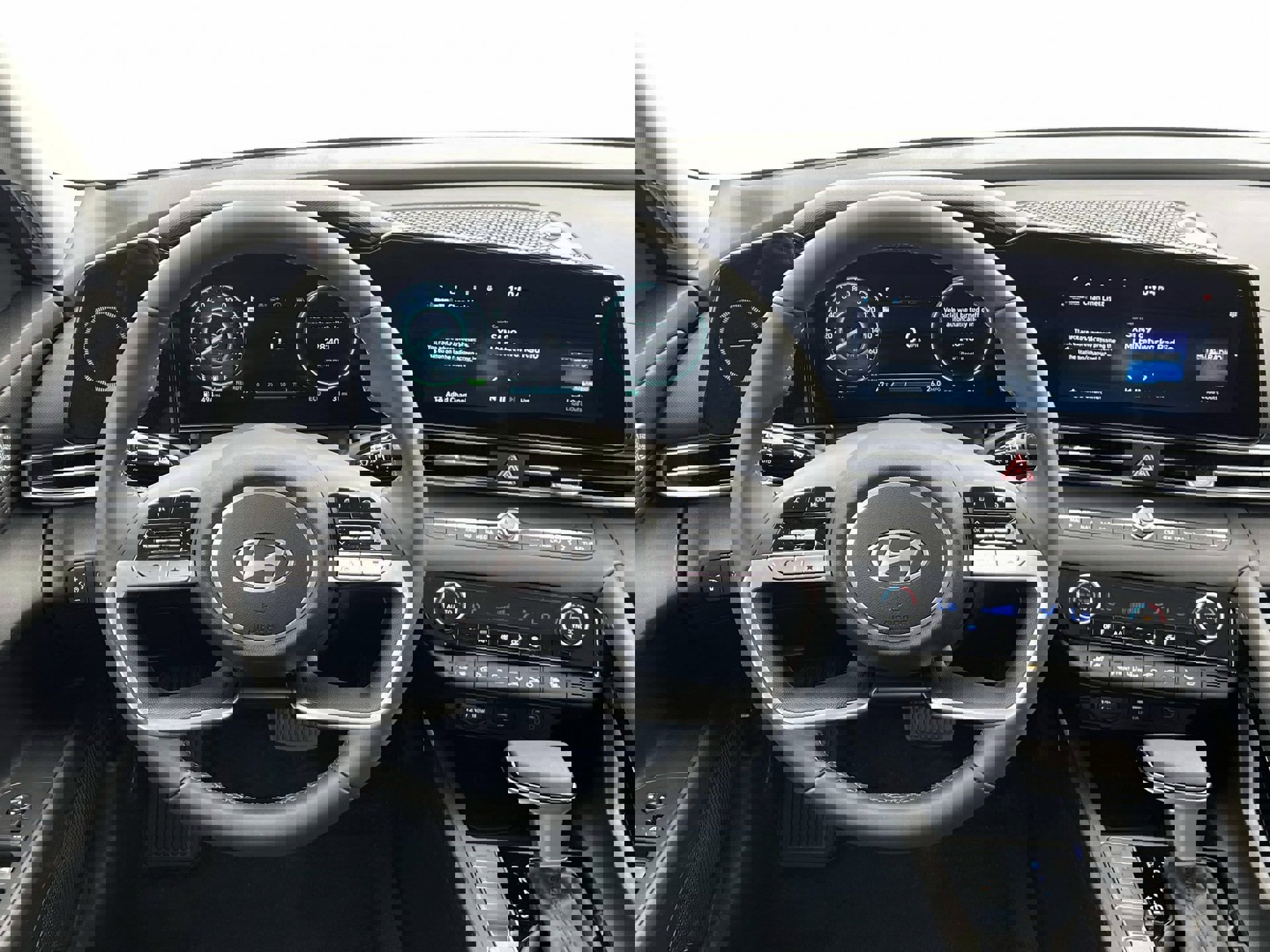 New 2025 Hyundai Elantra Limited image 17