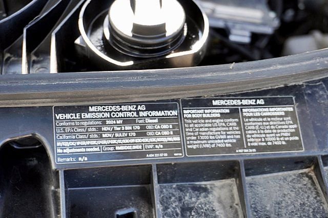 Used 2024 Mercedes-Benz Sprinter 2500 image 35