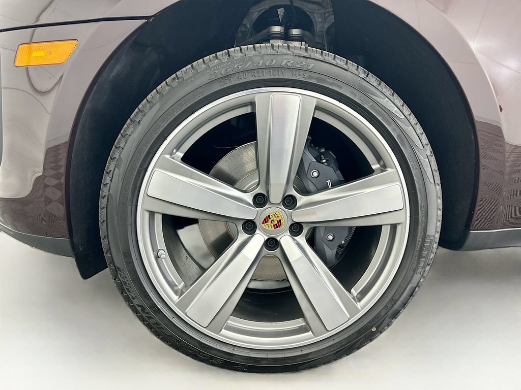 Used 2026 Porsche Macan AWD/4WD image 31