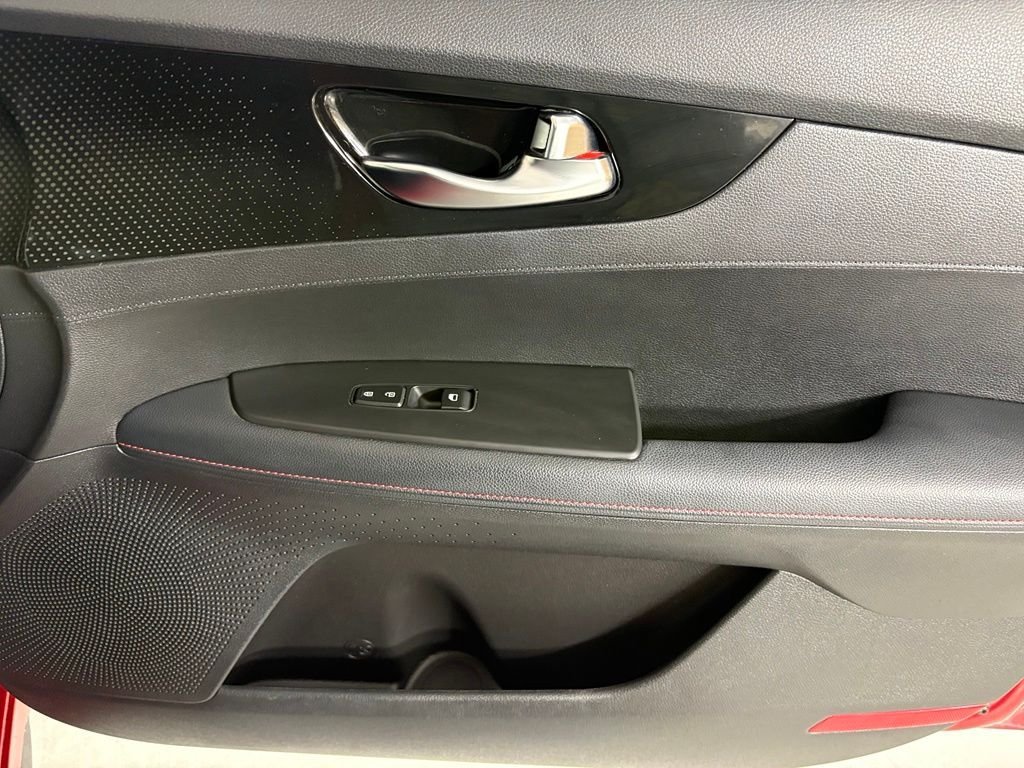 Used 2022 Kia Forte GT w/ GT Technology Package FWD image 12