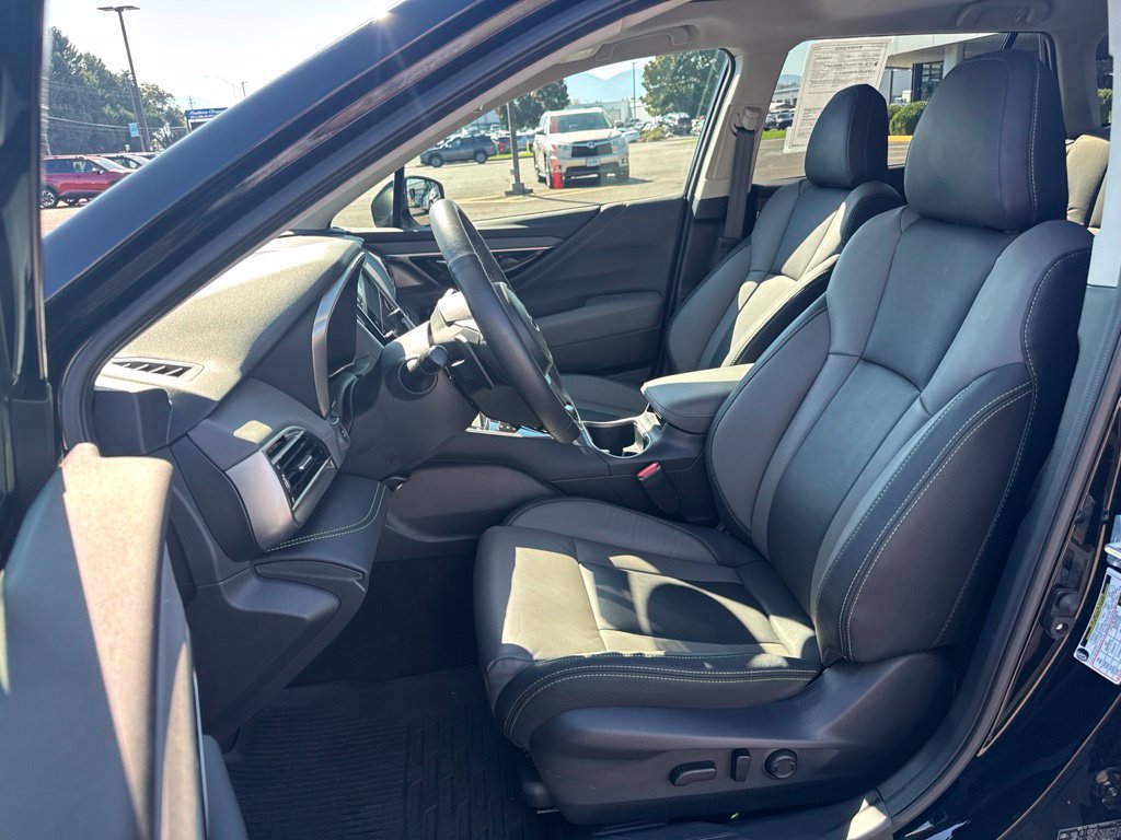 Used 2025 Subaru Outback Onyx Edition XT AWD/4WD image 10