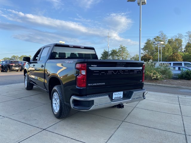 Used 2023 Chevrolet Silverado 1500 LT w/ Protection Package AWD/4WD image 9