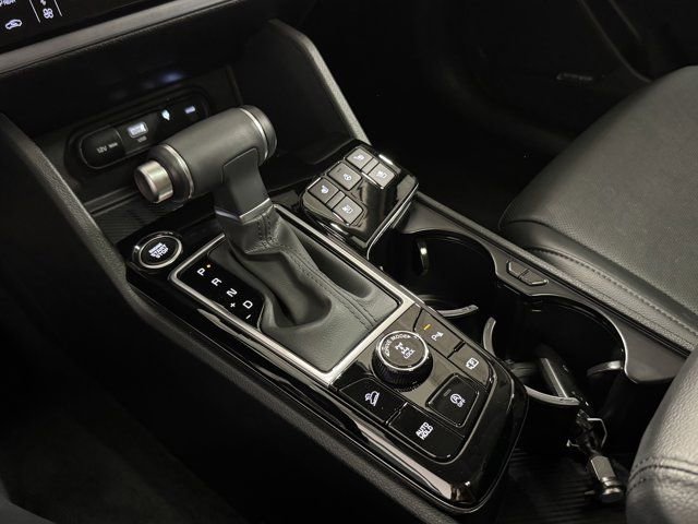 Used 2025 Kia Sportage SX AWD/4WD image 31