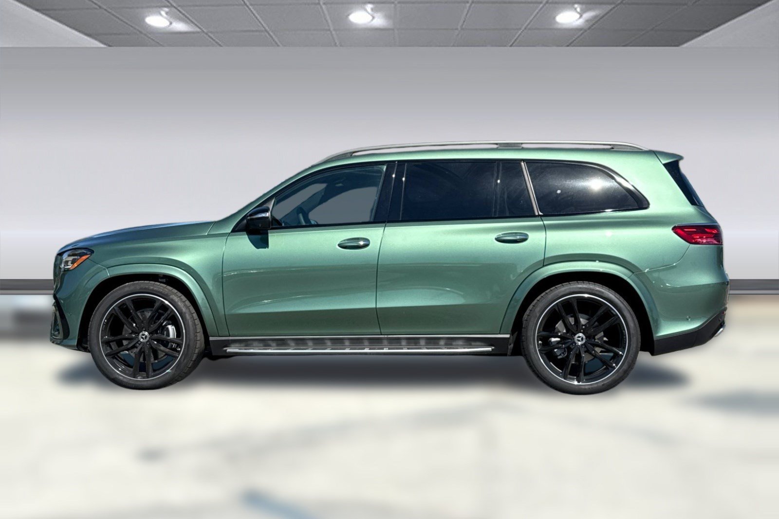 New 2026 Mercedes-Benz GLS 580 4MATIC image 2
