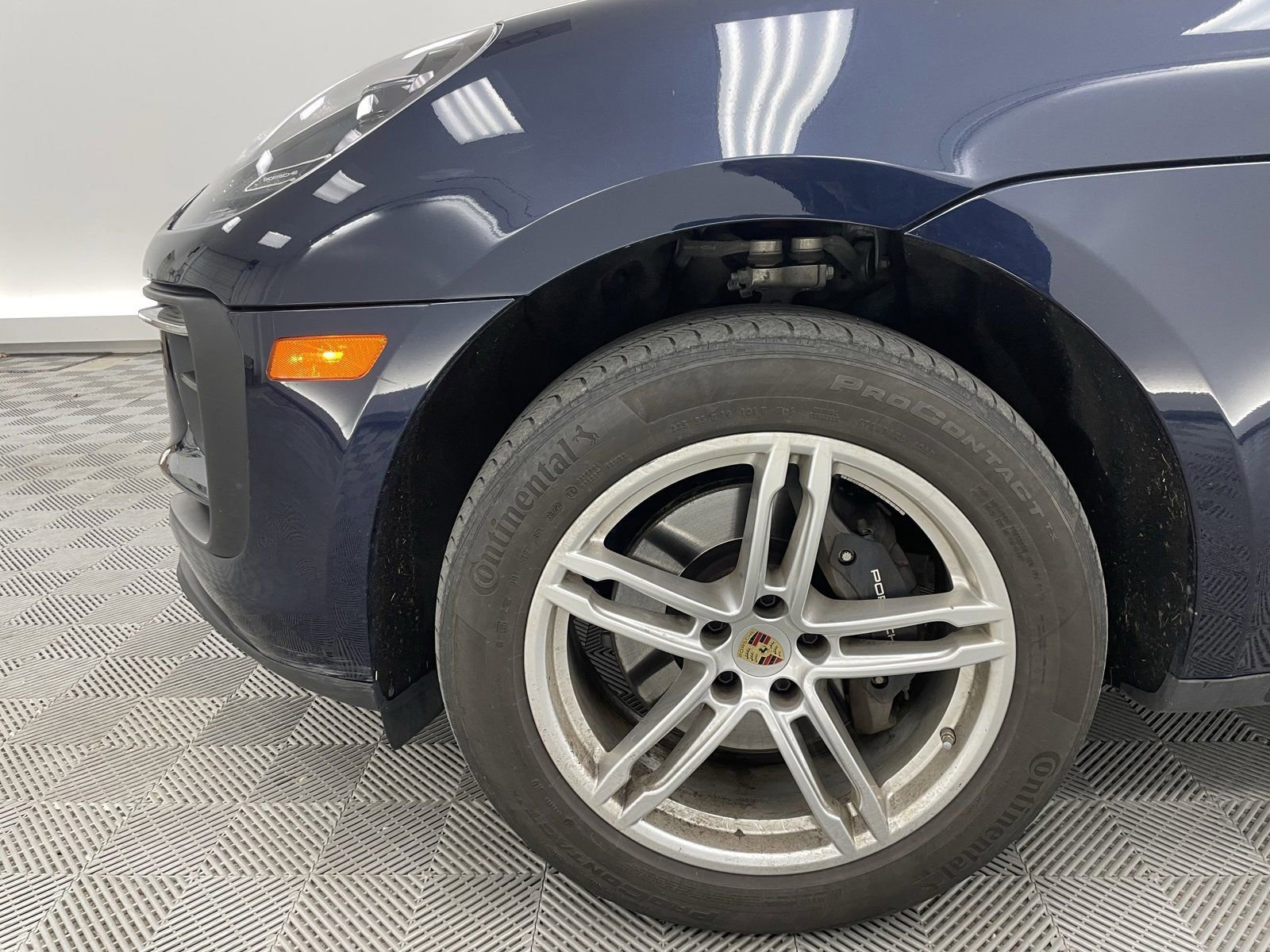 Certified 2023 Porsche Macan Turbo image 14