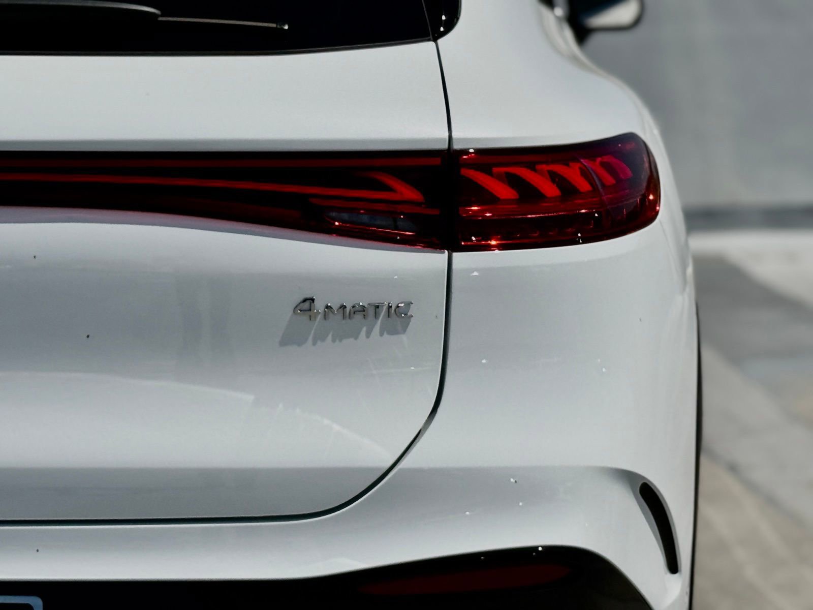 New 2026 Mercedes-Benz EQS 550 4MATIC SUV image 13