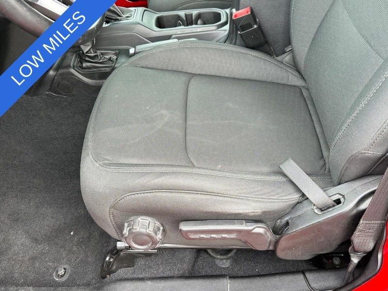 Used 2020 Jeep Wrangler Unlimited Sahara image 16