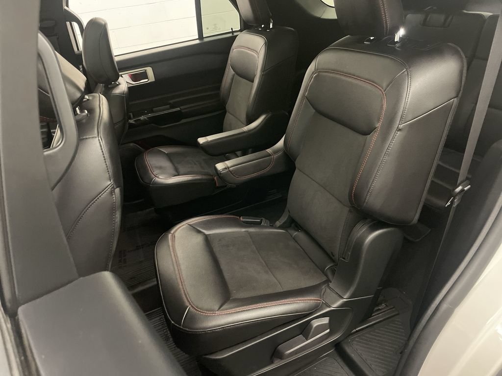 Used 2023 Ford Explorer ST-Line w/ Class IV Trailer Tow Package AWD/4WD image 20