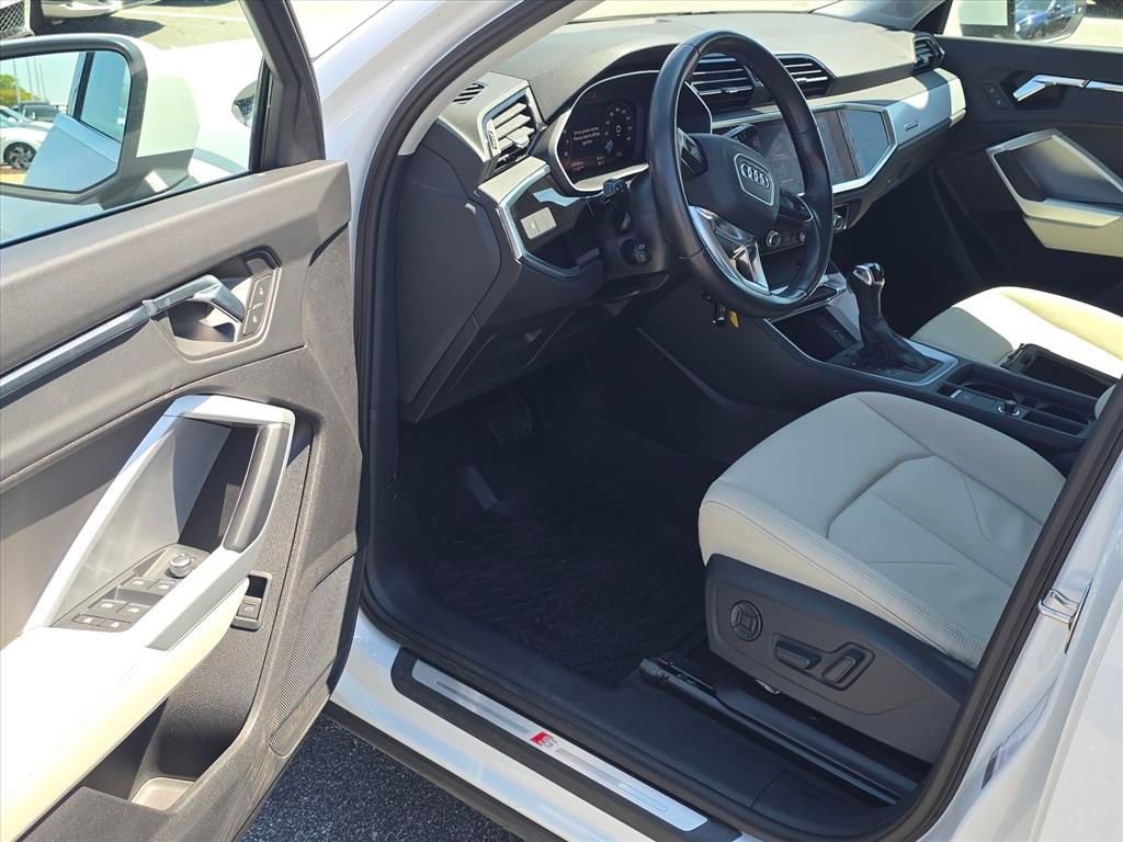 Used 2021 Audi Q3 2.0T Premium image 9