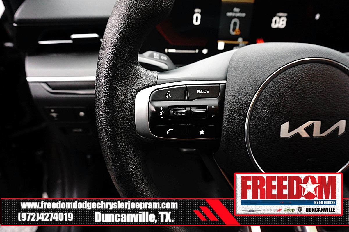 Used 2025 Kia K5 LXS FWD image 25
