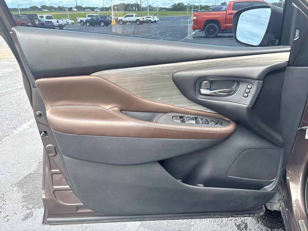 Used 2018 Nissan Murano Platinum w/ Cargo Package FWD image 7