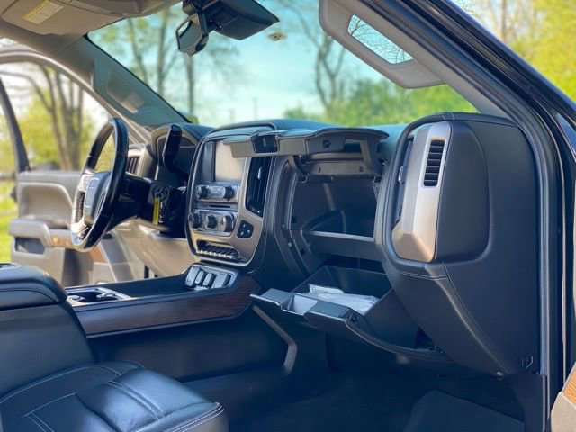 Used 2018 GMC Sierra 2500 Denali w/ Duramax Plus Package AWD/4WD image 24