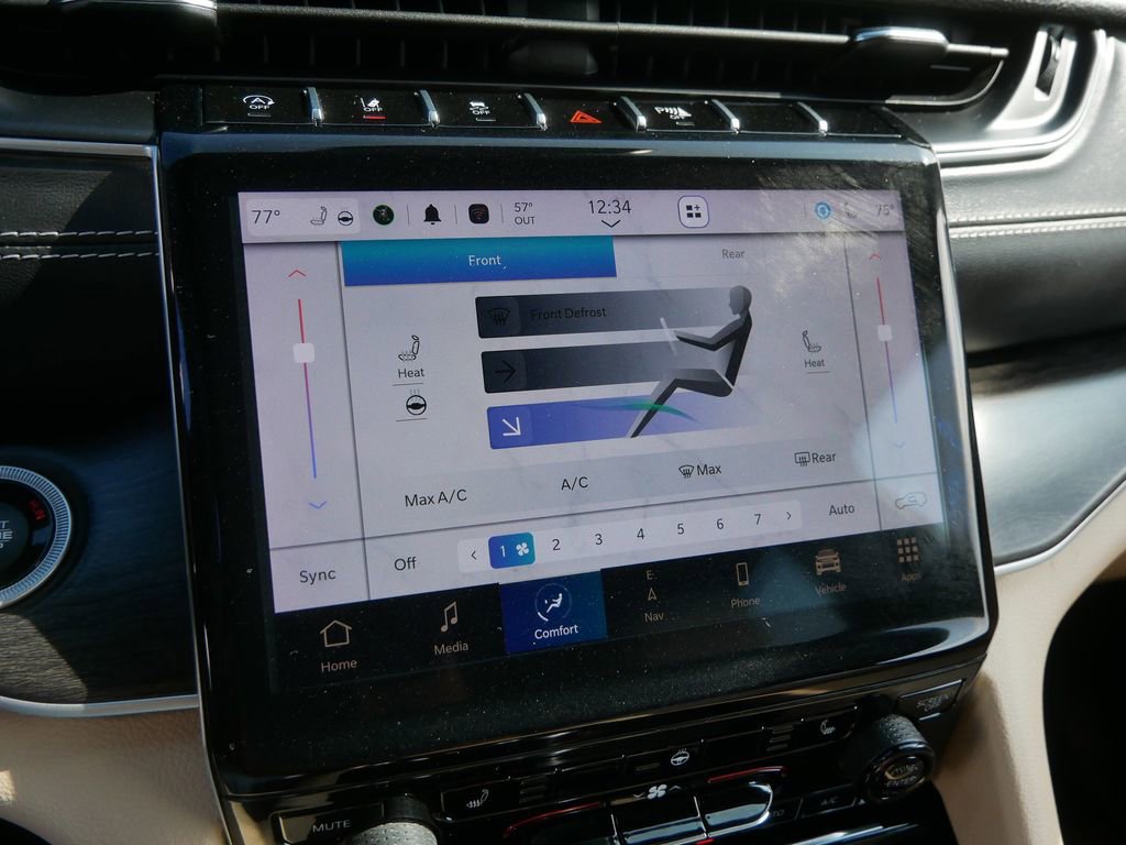 Used 2023 Jeep Grand Cherokee L Limited w/ MOPAR Finishing Package image 28