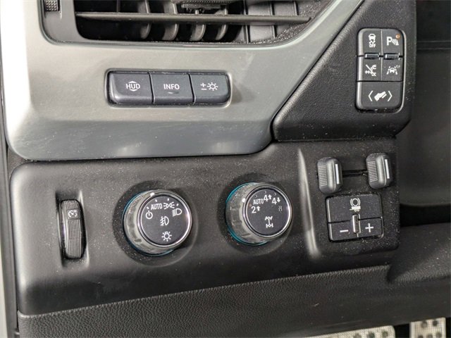 Used 2019 Chevrolet Suburban Premier w/ Premier Plus Edition image 16