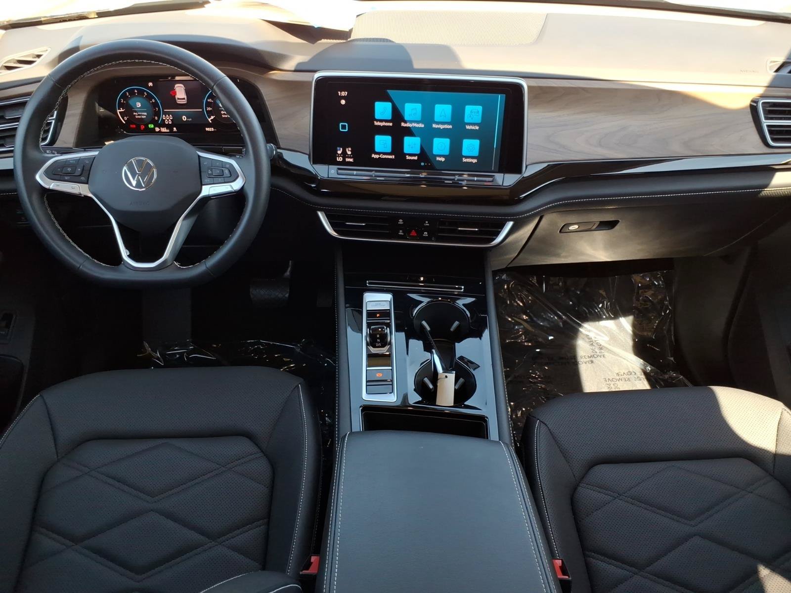 Certified 2026 Volkswagen Atlas SE w/ Panoramic Sunroof Package FWD image 24