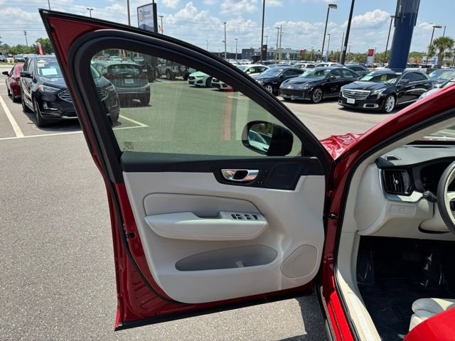 Used 2024 Volvo XC60 B5 Ultimate image 21