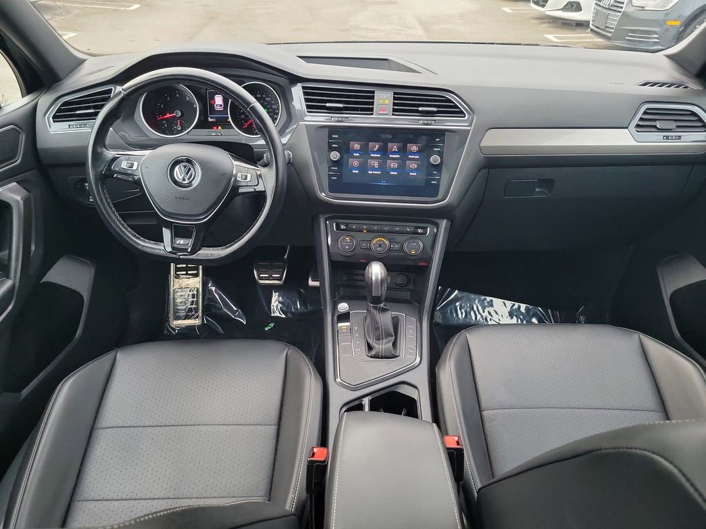 Certified 2021 Volkswagen Tiguan SE R-Line image 9
