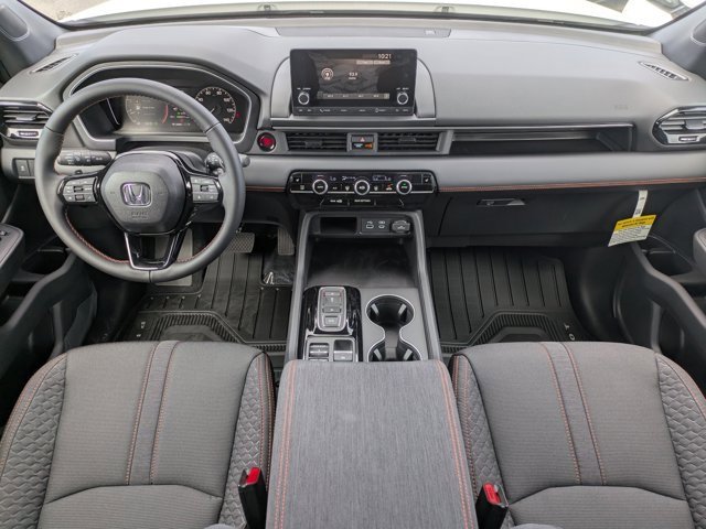 New 2025 Honda Pilot Sport image 18
