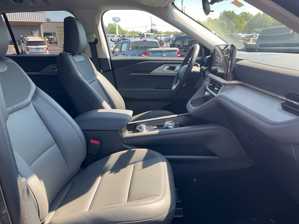 New 2026 Ford Explorer Active w/ Active Comfort Package AWD/4WD image 12