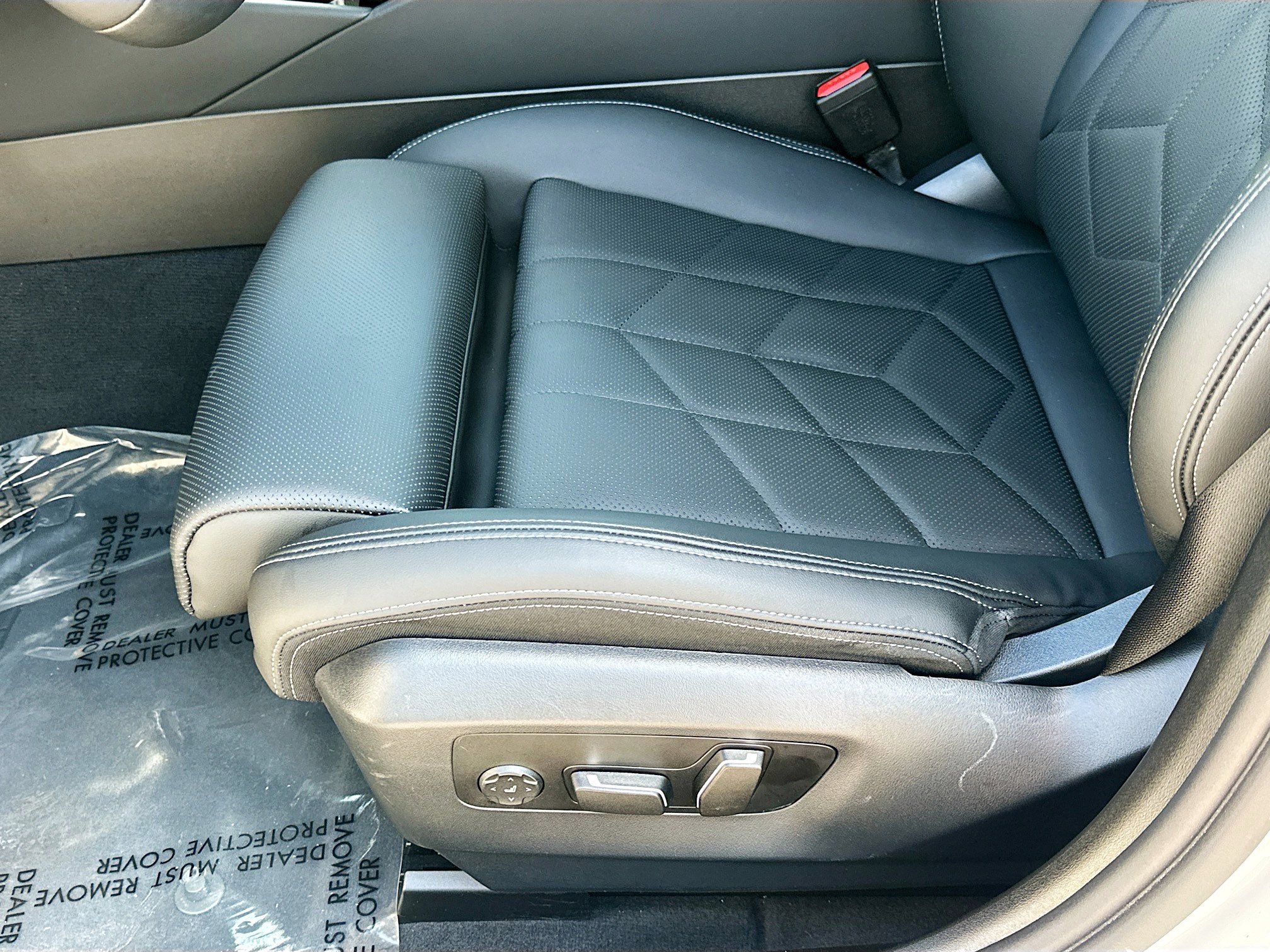 Used 2025 BMW i5 eDrive40i w/ Premium Package image 19