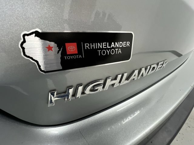 Certified 2017 Toyota Highlander SE AWD/4WD image 33