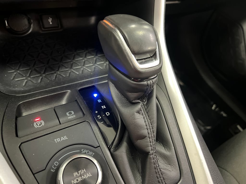 Used 2022 Toyota RAV4 SE w/ Convenience Package AWD/4WD image 26