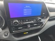 Used 2023 Toyota Highlander Limited FWD image 16