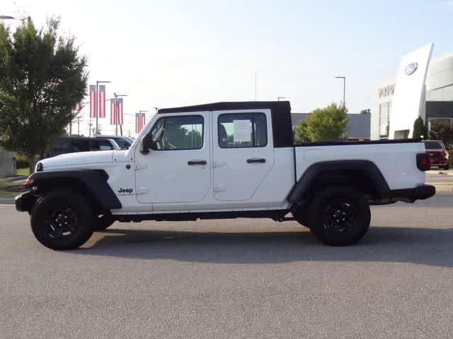 Used 2024 Jeep Gladiator Sport AWD/4WD image 2
