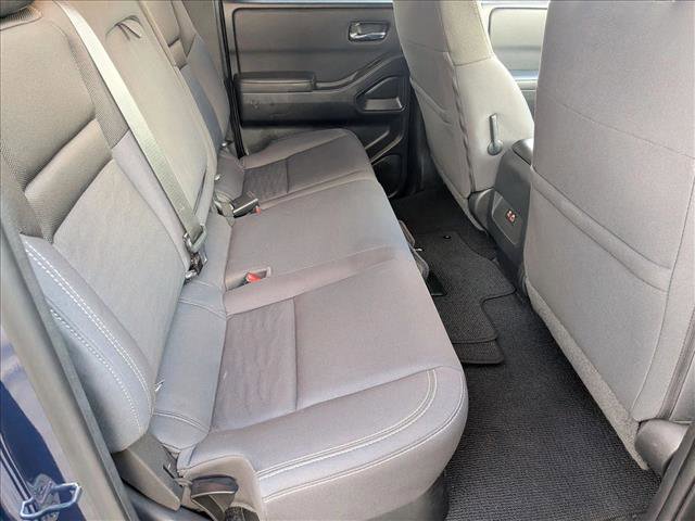 Used 2022 Nissan Frontier SV w/ Technology Package image 18