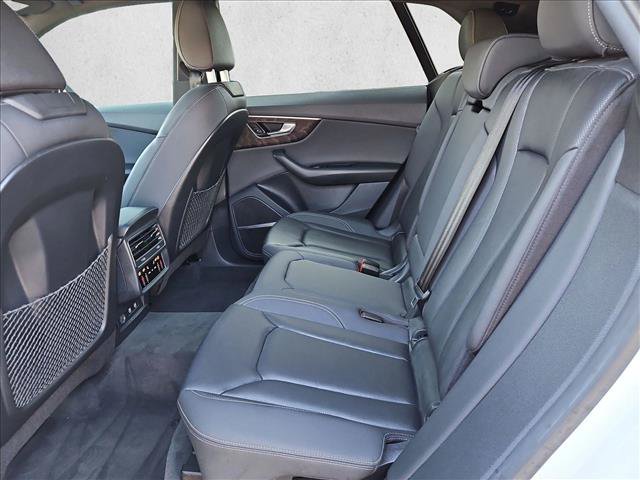 Used 2019 Audi Q8 Premium Plus w/ Premium Plus AWD/4WD image 17
