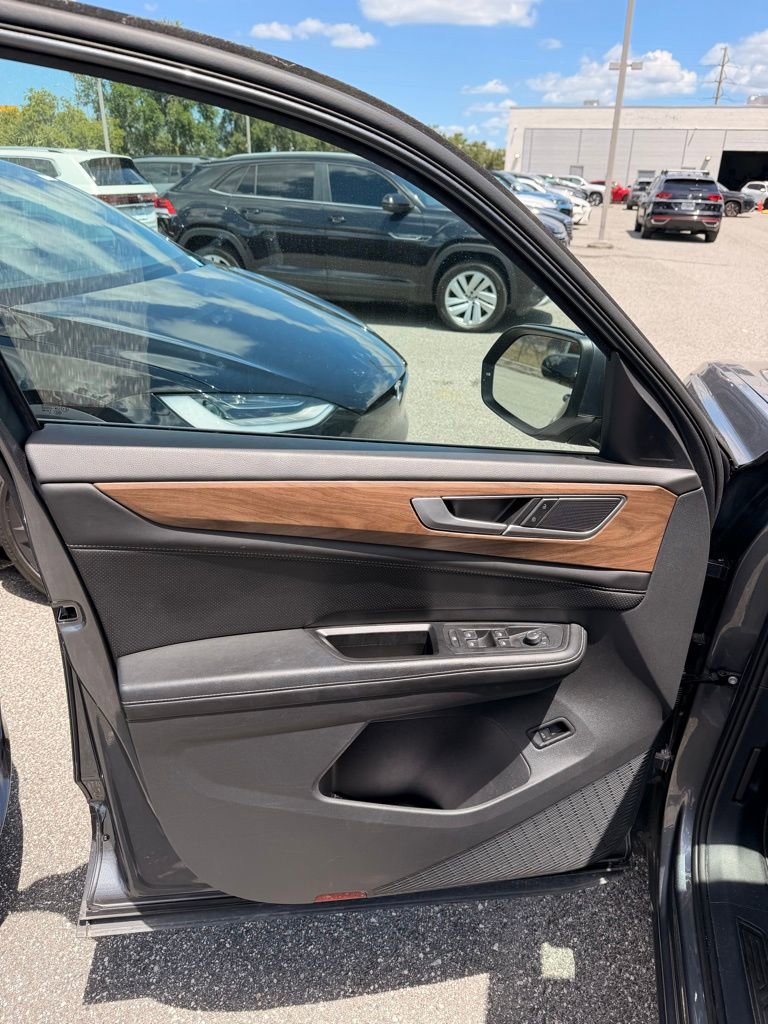 Used 2024 Volkswagen Atlas SE AWD/4WD image 6