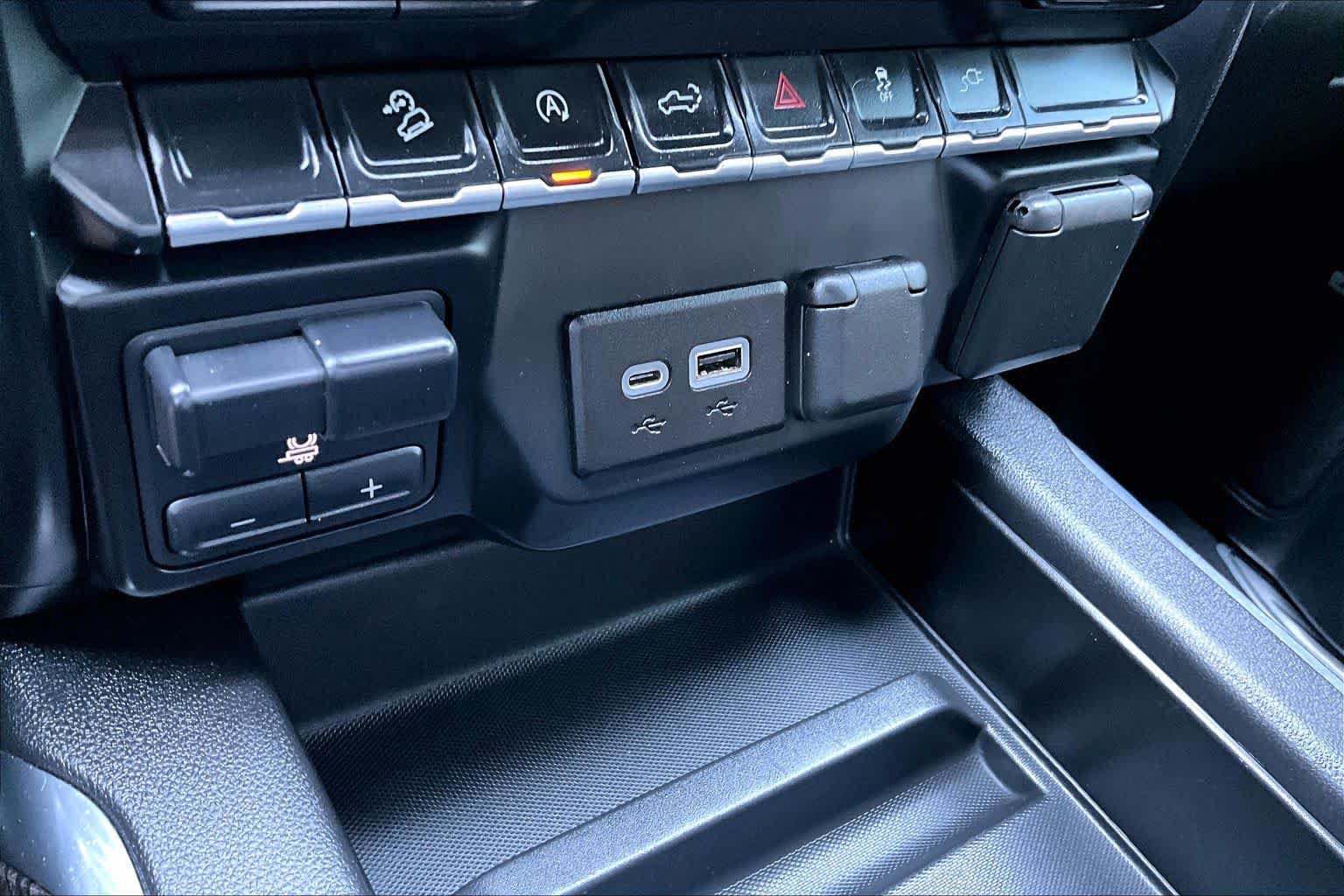 Used 2019 Chevrolet Silverado 1500 LT Trail Boss AWD/4WD image 32