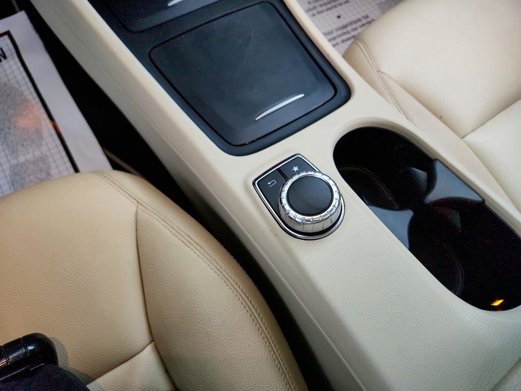 Used 2015 Mercedes-Benz CLA 250 image 17