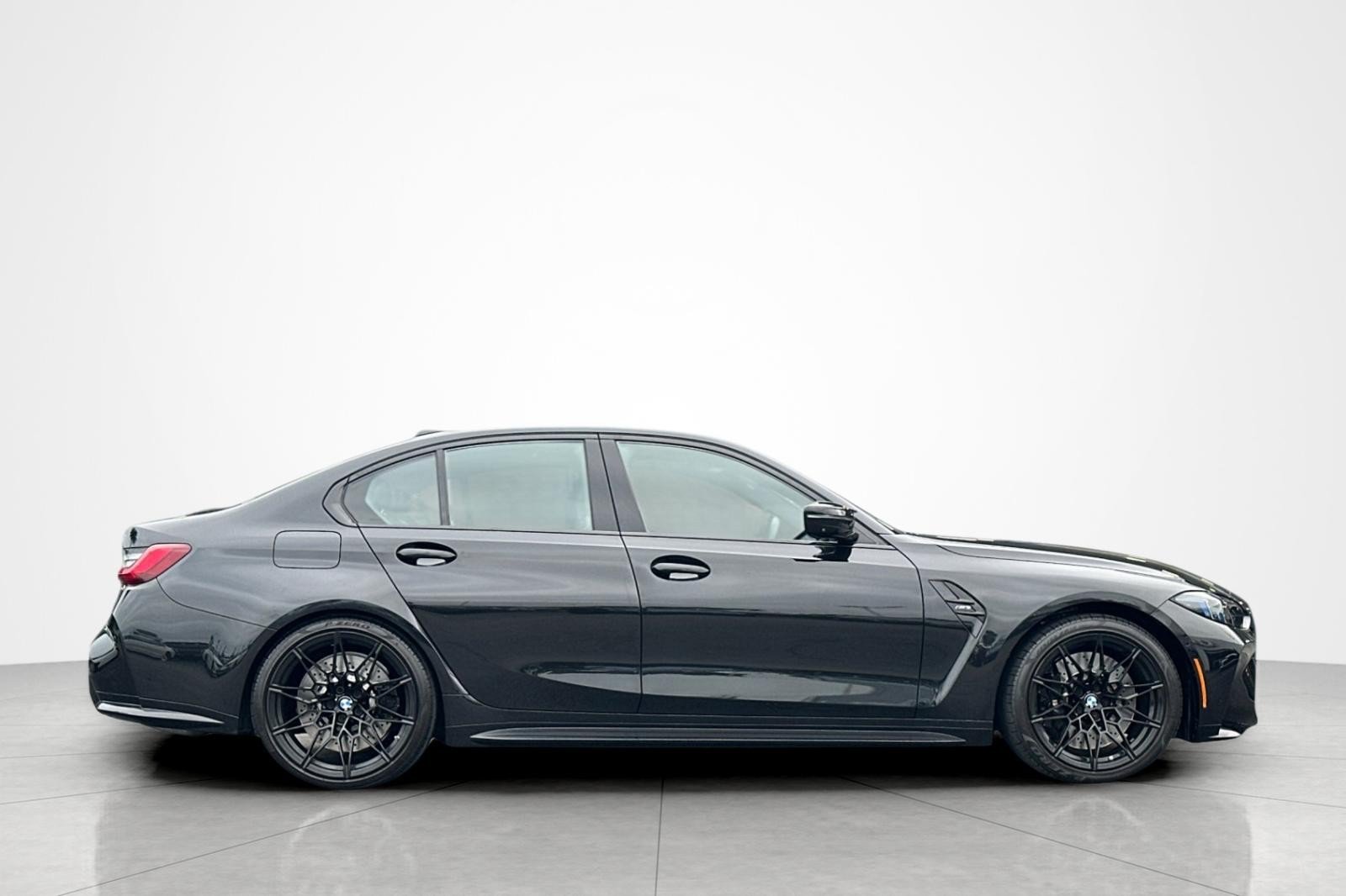 Used 2025 BMW M3 w/ Executive Package RWD image 6