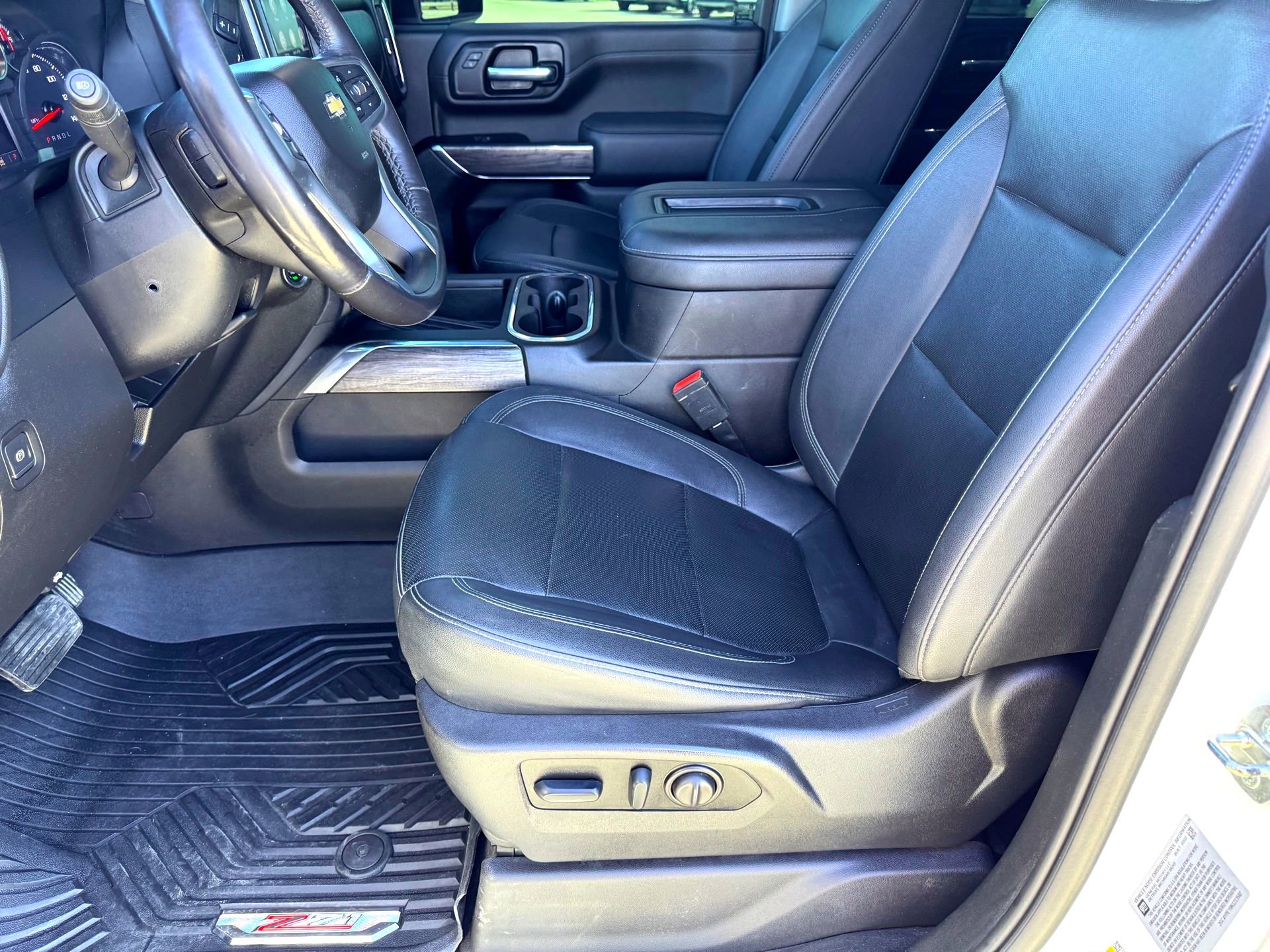 Used 2022 Chevrolet Silverado 2500 LTZ w/ LTZ Plus Package image 12