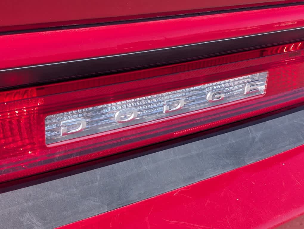 Used 2010 Dodge Challenger R/T RWD image 8