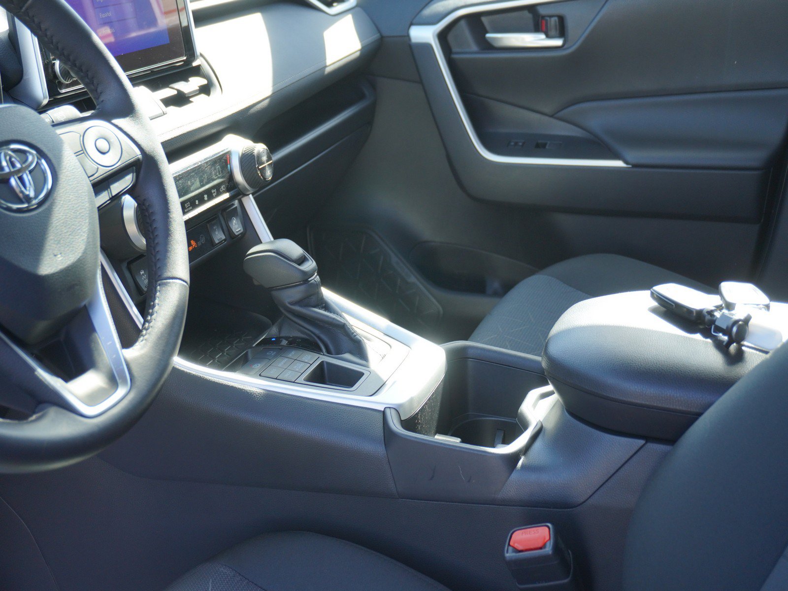 Used 2025 Toyota RAV4 XLE w/ Convenience Package AWD/4WD image 22