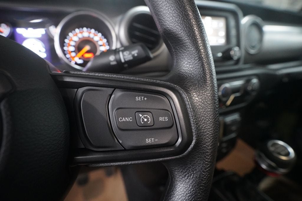 Used 2021 Jeep Wrangler Sport AWD/4WD image 18