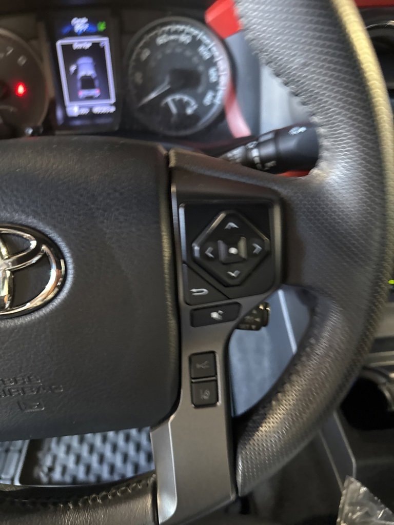 Used 2019 Toyota Tacoma TRD Sport image 32
