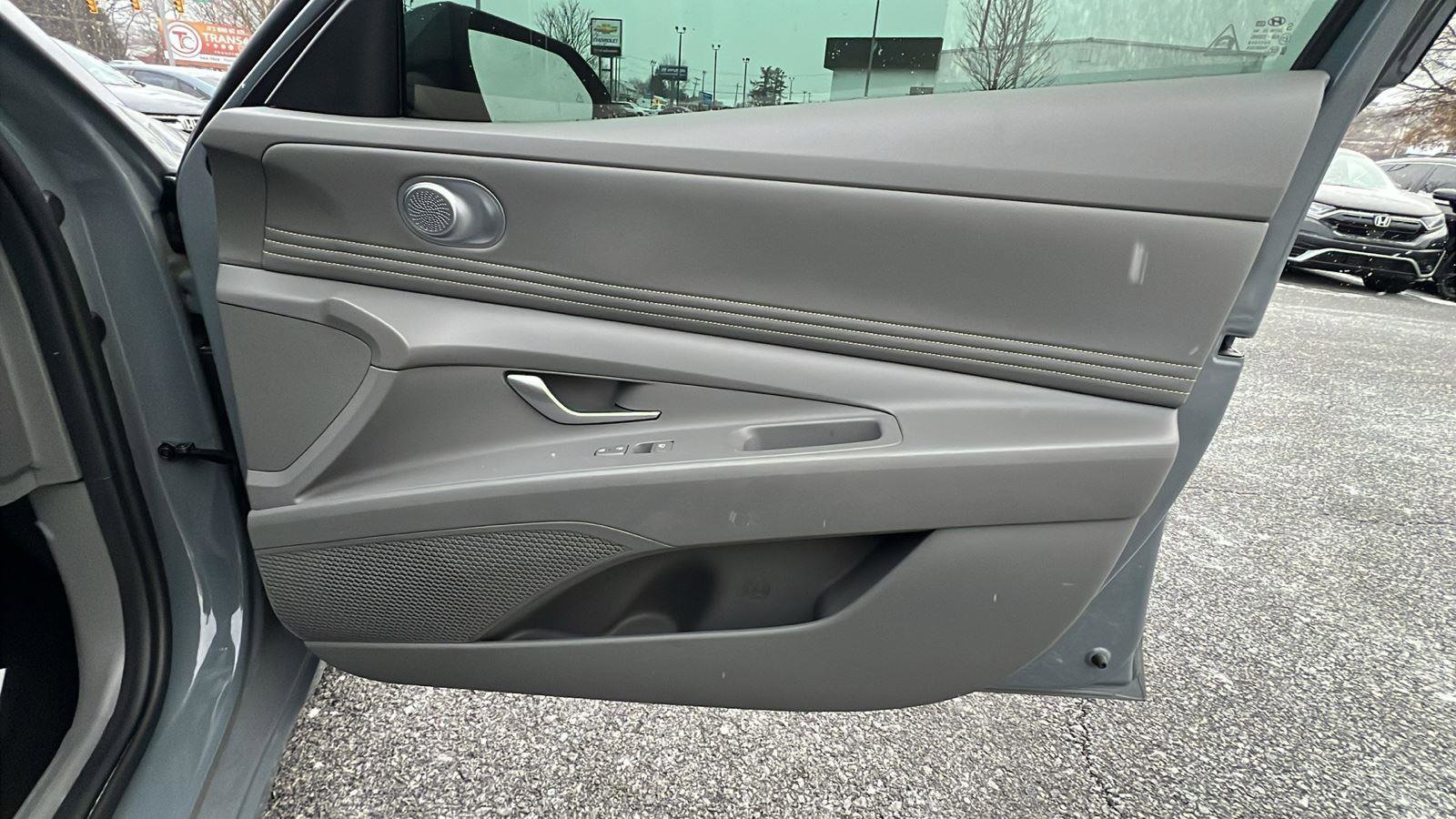 Used 2021 Hyundai Elantra SEL w/ Convenience Package image 12