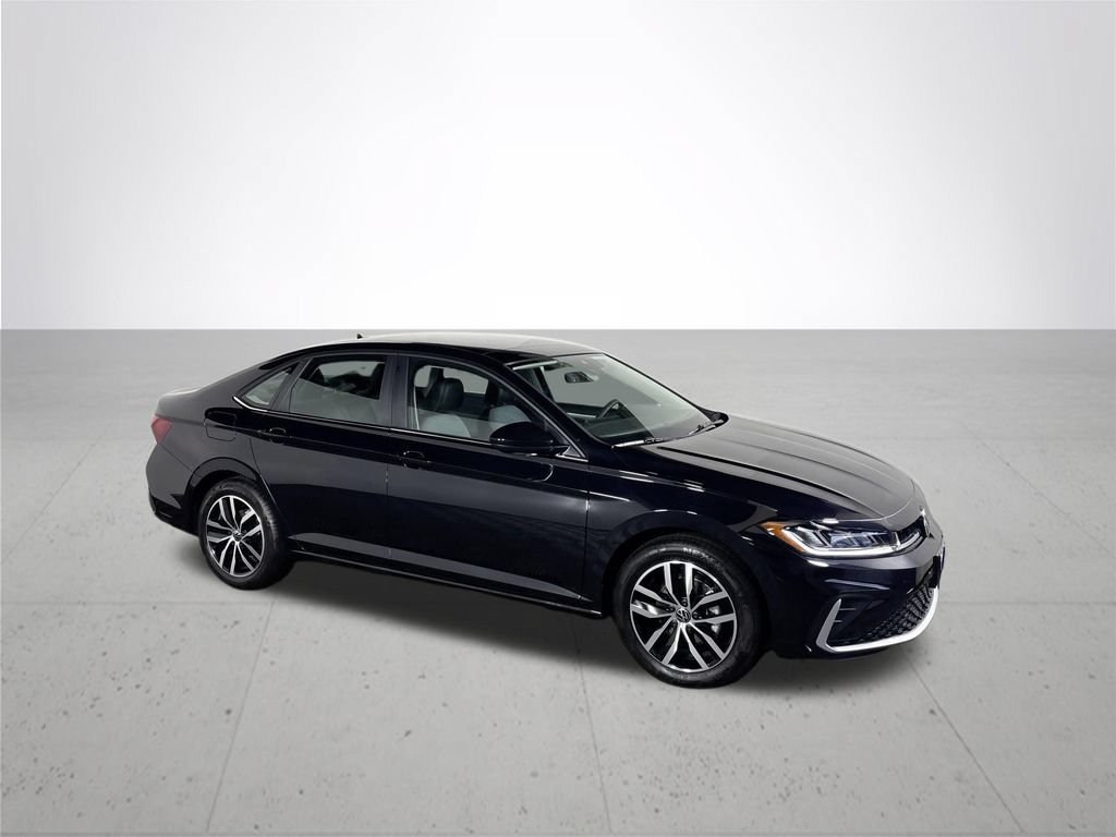 New 2026 Volkswagen Jetta SE FWD image 4