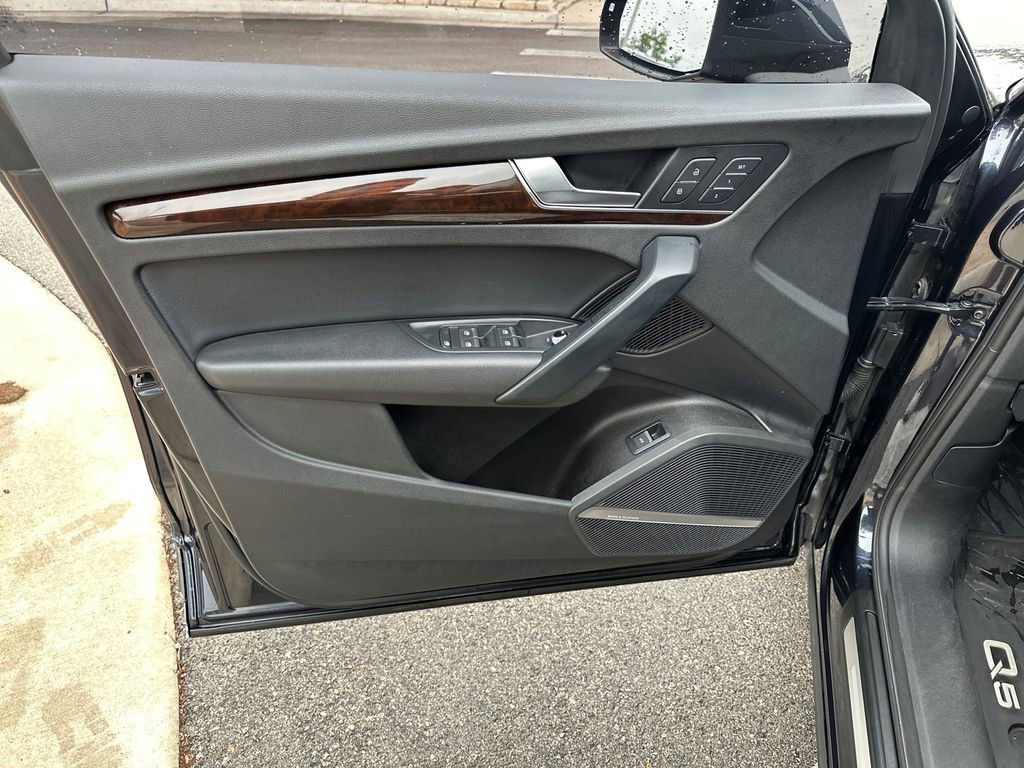 Used 2018 Audi Q5 2.0T Premium Plus w/ Premium Plus Package AWD/4WD image 14