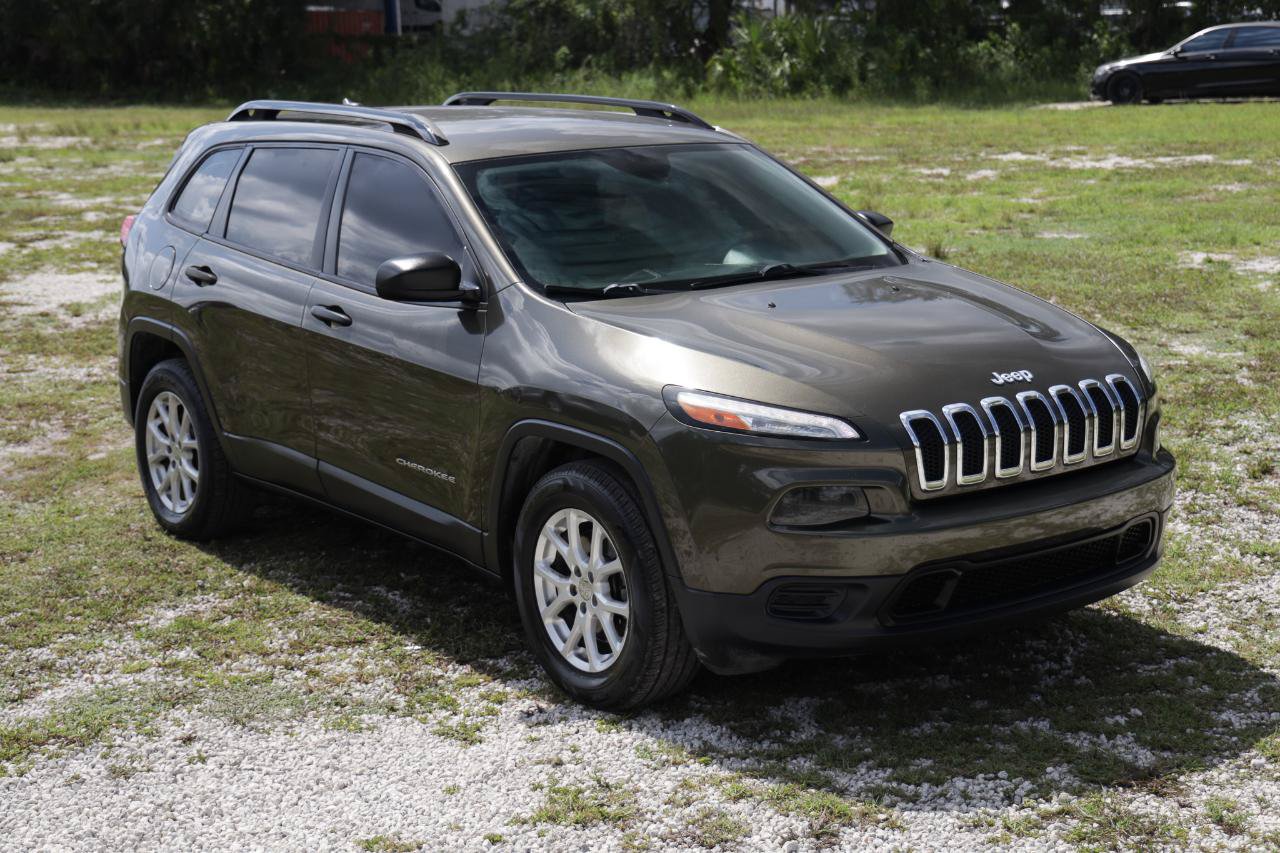 Used 2015 Jeep Cherokee Sport w/ Sport Appearance Group AWD/4WD image 15