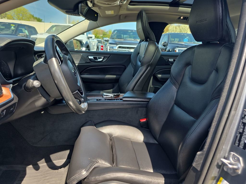 Used 2020 Volvo S60 T6 Inscription w/ Protection Package Premier image 21