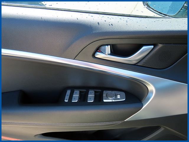 Used 2025 Genesis G70 2.5T AWD/4WD image 12