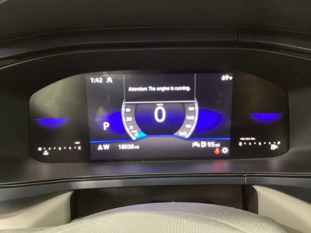 Used 2024 Volkswagen Taos SE image 8